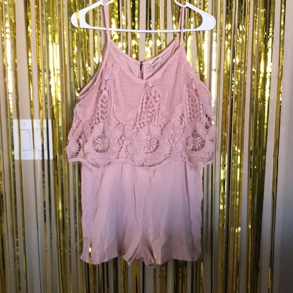 Mossimo brand jumper.  Blush. Size xl.